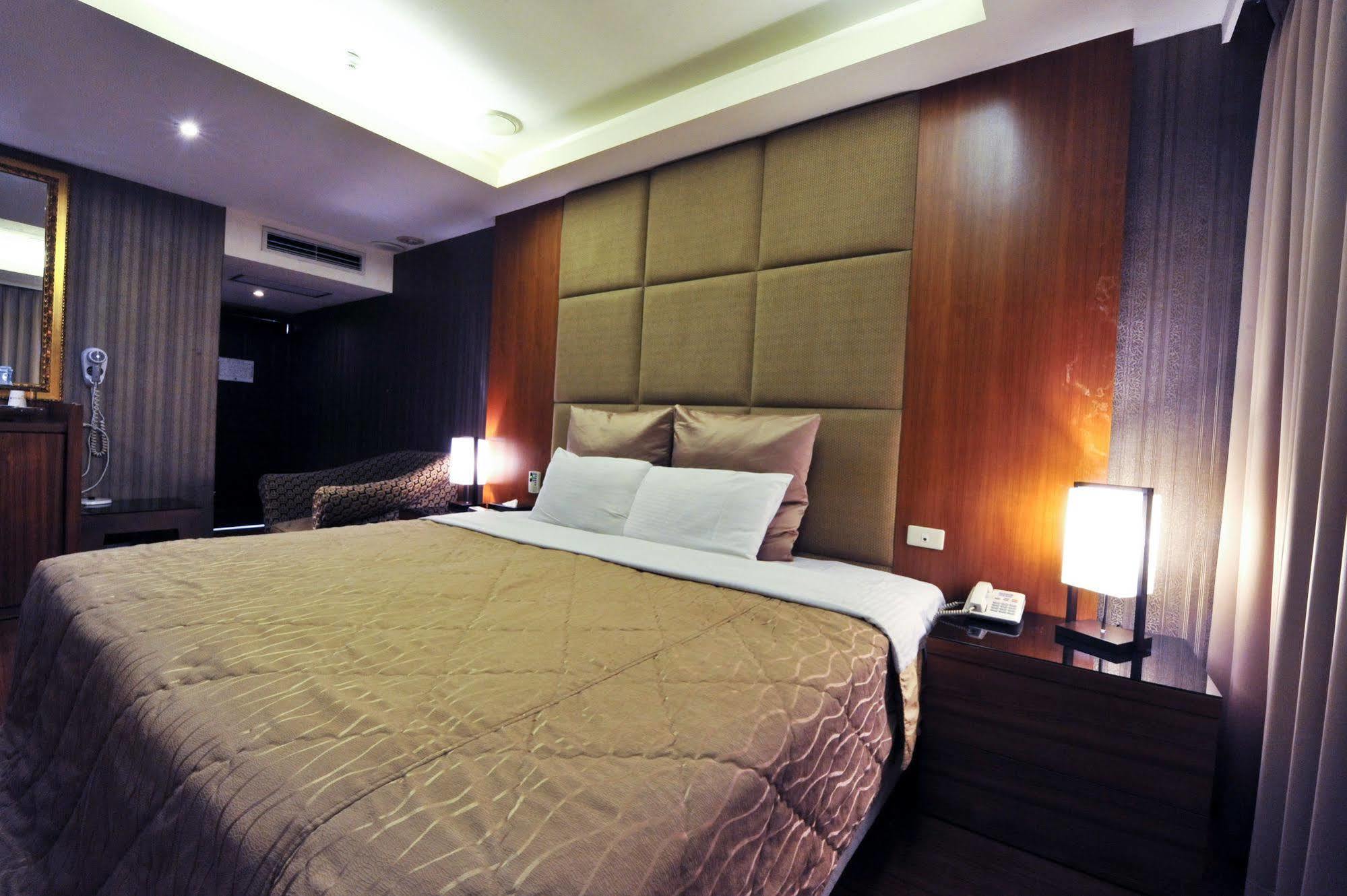 Carnival Motel Tajpej Kültér fotó